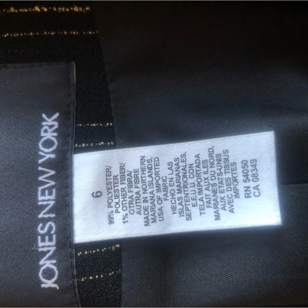 🇺🇸 🍁 BUNDLE ONLY - 5/$15 - Jones New York Pinstripe Blazer, size 6